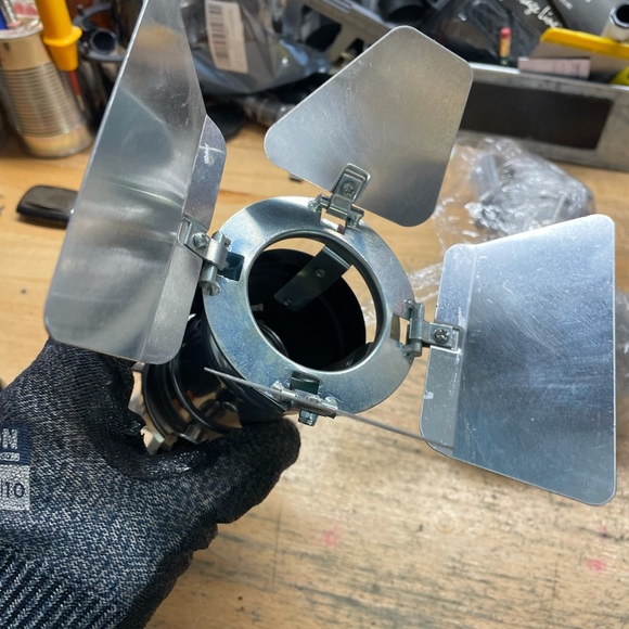 Par 16 studio light new 
With accessories - Picture 8 of 9